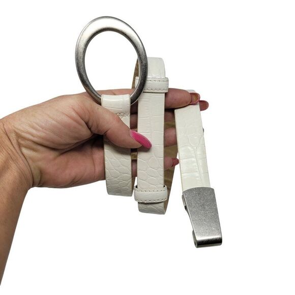 Vtg White Genuine Leather Crocodile Embossed Belt M Silver Adjustable Cincher - Picture 1 of 9